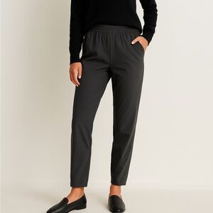 🖤 Quince Performance Pants – Size S